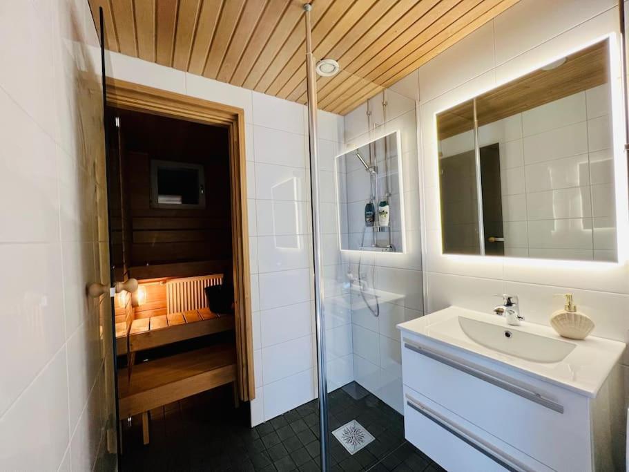 Spacious City Center Apt - Sauna - Self Check In Rovaniemi Zewnętrze zdjęcie